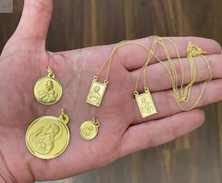 Exploring-18K-Gold-Scapulars-Symbolism-Protection Amalia FJ & Boutique