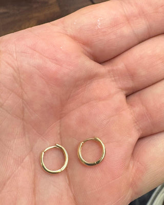 18K Solid Yellow Gold Small Hinged Hoop Huggie Earrings