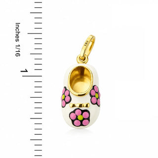 Chaussure en or jaune 18 carats avec émail blanc et fleurs (15 mm x 10 mm / 25 mm avec bélière)