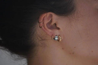 18K White Gold Small and Thick Polished Hinged Hoop Earrings