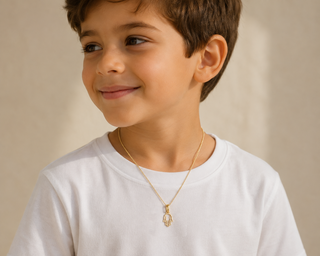 18K Solid Yellow Gold Small Modern Open Hamsa Pendant