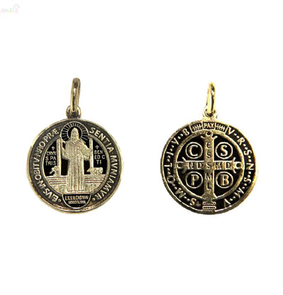 Médaille de Saint Benoît noircée en or jaune massif 18 carats 14 mm