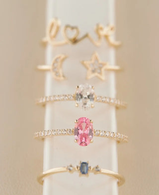 18K Solid Yellow Gold Center Pink Oval Zircon with small white zircon ring