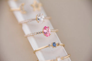 18K Solid Yellow Gold Center Pink Oval Zircon with small white zircon ring