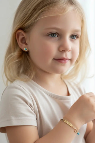 Brincos com Fecho de Parafuso Cobertos por Flor de Turquesa em Ouro Amarelo 18 Quilates