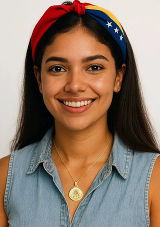 18K Gold Our Lady of the Rosary of Chiquinquira Medal 16mm