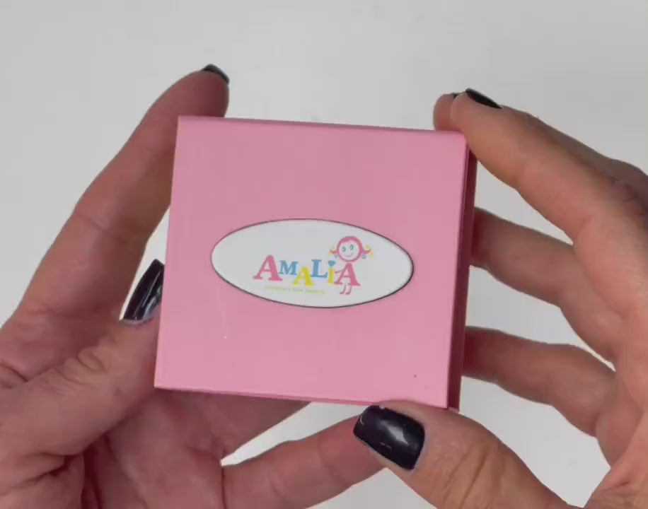 Amalia gift boxes kids video