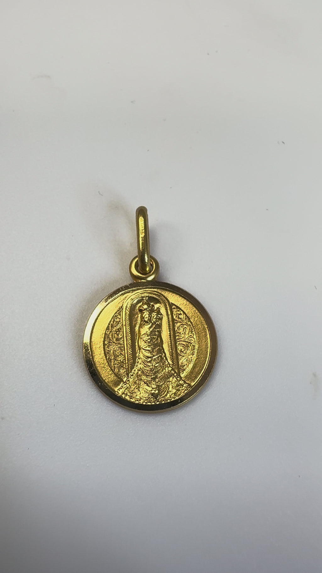 18K Solid Yellow Gold Our Lady of Loreto Medal Pendant 13mm