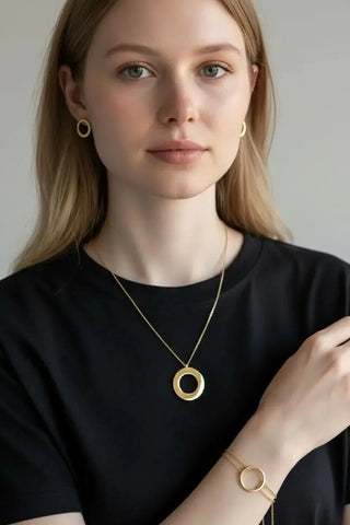 18K Solid Gold Thick Open Polished Circle Pendant Necklace 